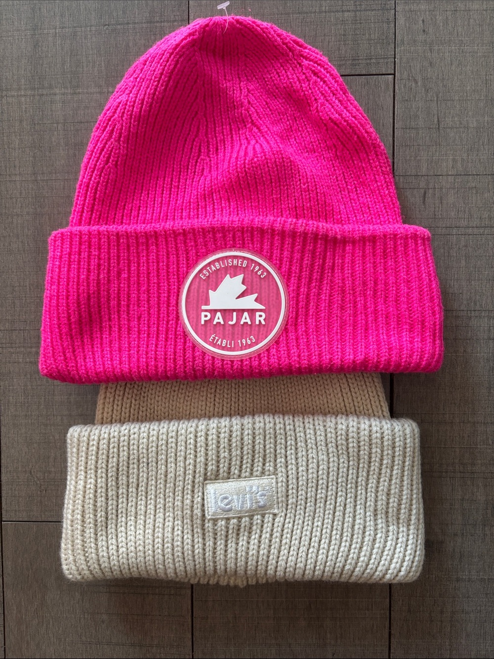 โ ๏ธ2 TOTALโ ๏ธ1 Hot Pink Thick Knit Pajar, 1 Thick Knit Levis